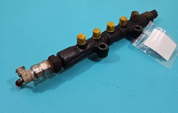 Fuel main line pipe