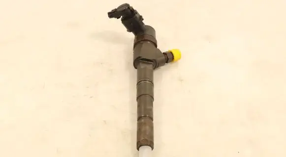 Opel Insignia A Fuel injector 0445110327