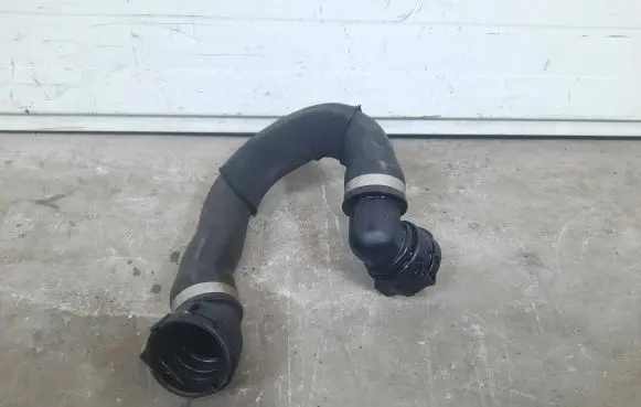 BMW X4 F26 Engine coolant pipe/hose 7646151