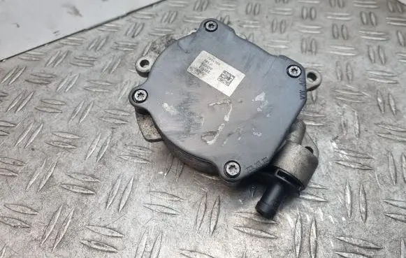 Skoda Superb B6 (3T) Vacuum pump 03L100J 03L145207 03L145112