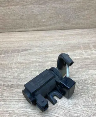Opel Zafira B Turbo solenoid valve 55563534 70142001