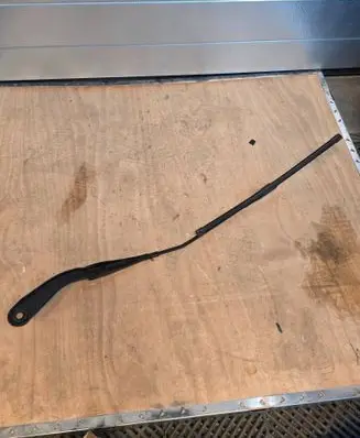 BMW 1 F20 F21 Front wiper blade arm W000026577B