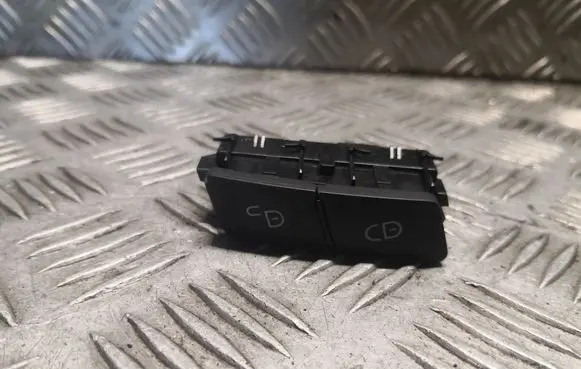 Mercedes-Benz C W204 Central locking switch button 2048706410 A2048706410