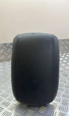 KIA Sorento Armrest 846912P105