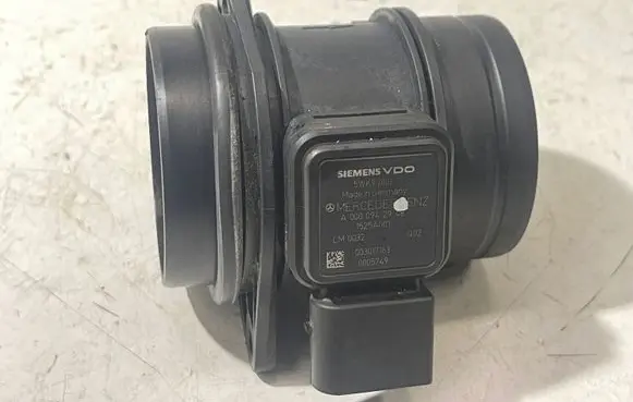 Mercedes-Benz B W245 Mass air flow meter A0000942948 1525A001 5WK97003