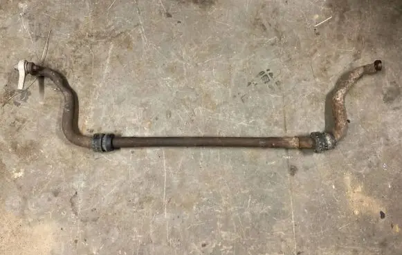 Volkswagen Touareg I Front anti-roll bar/sway bar