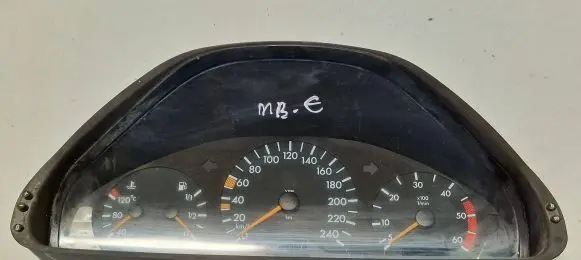 Mercedes-Benz E W210 Speedometer (instrument cluster)