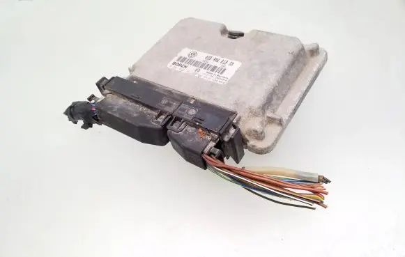 Skoda Octavia Mk1 (1U) Engine control unit/module 038906018GM 0281010181