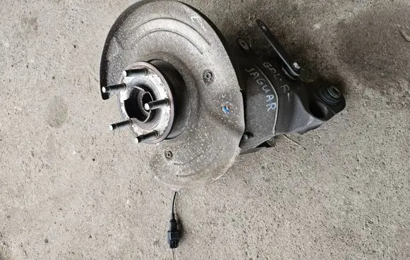 Jaguar XF Rear wheel hub spindle/knuckle 