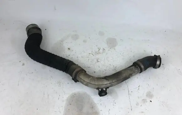 Audi Q7 4L Intercooler hose/pipe 7L8145838