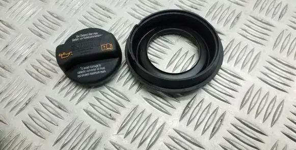 Volkswagen Golf VI Oil filler cap 026103485L 038133287C