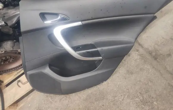 Opel Insignia A Coupe rear side trim panel 00447647 1043942 13277428