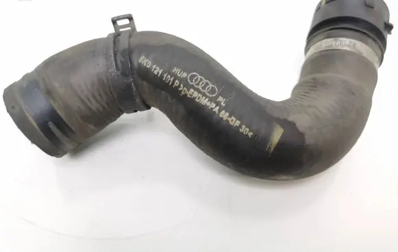 Audi A4 S4 B8 8K Engine coolant pipe/hose 8K0121101P