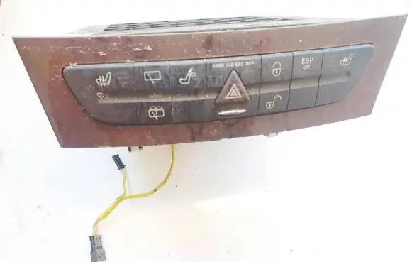 Mercedes-Benz E W211 Hazard light switch a2116800552