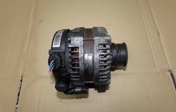 Volvo V50 Generator/alternator 3M5T10300PD