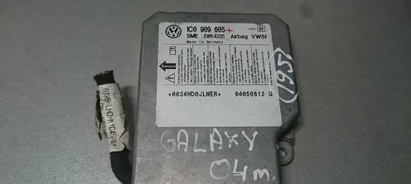 Volkswagen PASSAT B5.5 Airbag control unit/module 1C0909605 5WK43121
