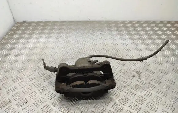 Volkswagen PASSAT B8 Front brake caliper
