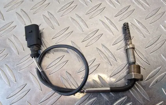 Audi A6 S6 C6 4F Exhaust gas temperature sensor 059906088A