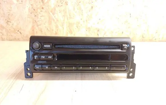 Radio/CD/DVD/GPS head unit