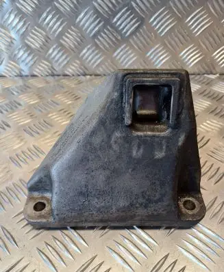 BMW 5 F10 F11 Engine mounting bracket 6795958 6781242 73681310