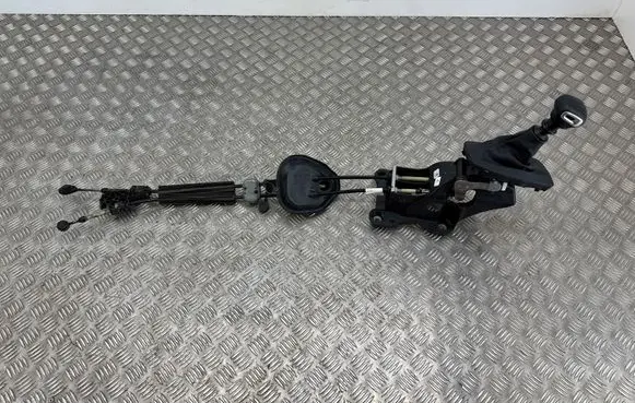 Peugeot 208 II Gear shifter/selector 9824166680