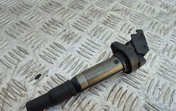 High voltage ignition coil