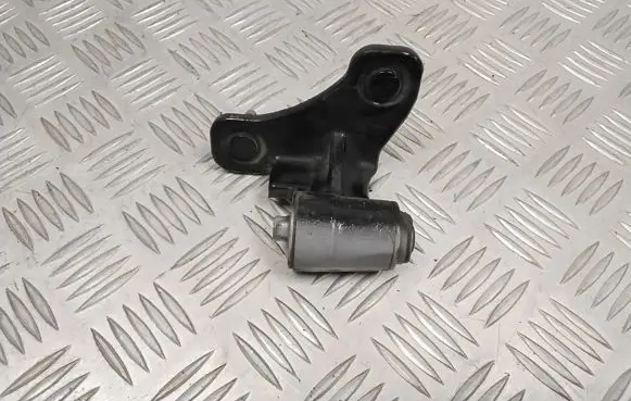 Mercedes-Benz C W204 Front door lower hinge 