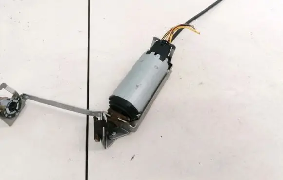 Peugeot 807 Seat adjustment motor 9470060E 404828