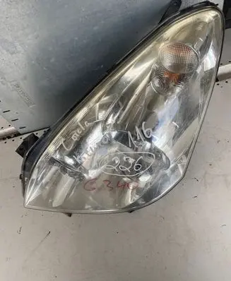 Toyota Corolla Verso AR10 Headlight/headlamp