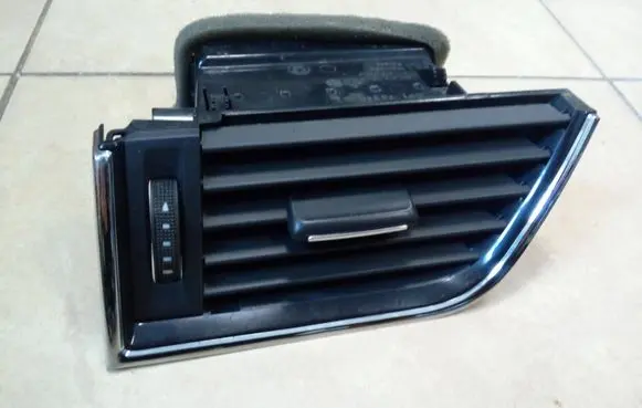 Skoda Octavia Mk3 (5E) Dashboard side air vent grill/cover trim 5E0819701E