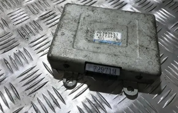 Mitsubishi Space Wagon Engine control unit/module md303553 k8t72971