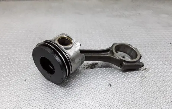 Audi A4 S4 B7 8E 8H Piston with connecting rod