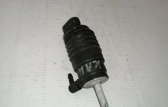 Renault Espace II Windscreen/windshield washer pump 7700802336
