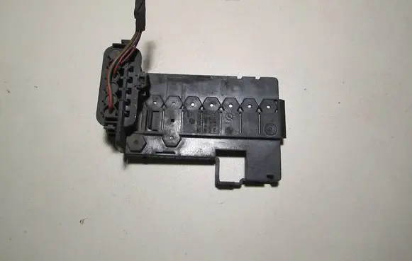 Volkswagen Polo V 6R Fuse module 6R0937550A