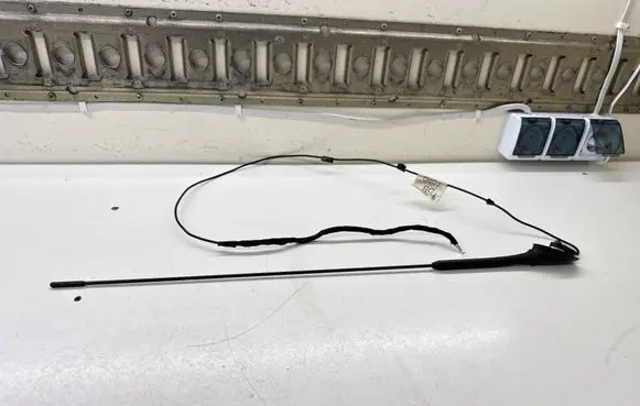 Ford Transit Custom Radio antenna BK2T18812