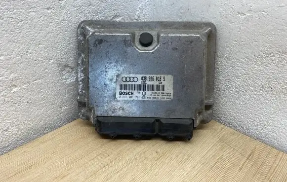 Audi A4 S4 B5 8D Engine control unit/module 038906018S 28SA3665 0281001721