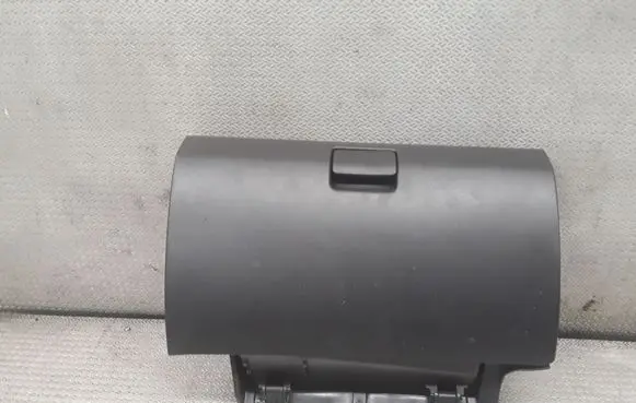 Chevrolet Captiva Glove box 96630065