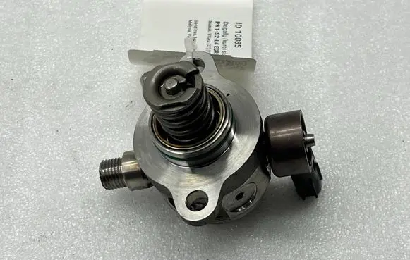 Suzuki Vitara (LY) Fuel injection high pressure pump 1521053S02