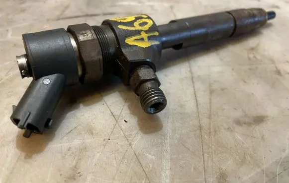 Opel Astra H Fuel injector 0445110276