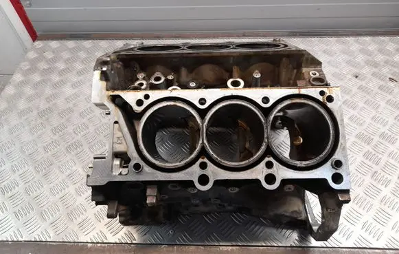 Dodge Durango III Engine block 68233205AC