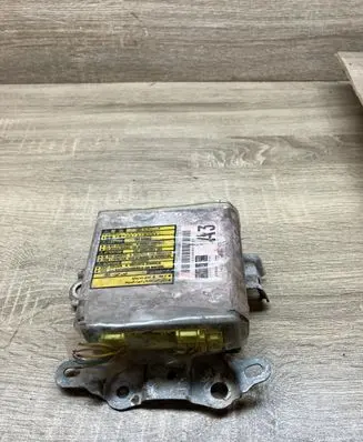 Toyota Previa (XR30, XR40) II Airbag control unit/module 8917028230 1523006800