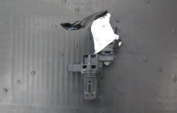 Suzuki Grand Vitara II Camshaft position sensor j5t30773 m16304