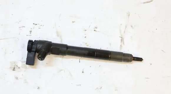 Volkswagen T-Roc Fuel injector 04L130277BF