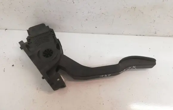 Volvo XC60 Accelerator throttle pedal 31329062 C95YE04 6PV01083416