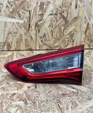 Toyota Yaris Tailgate rear/tail lights