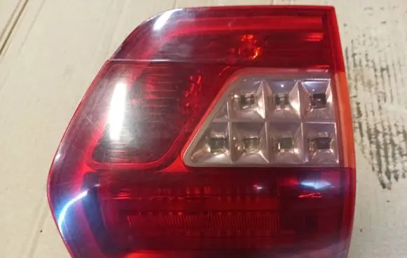 Citroen C5 Tailgate rear/tail lights 9681074380
