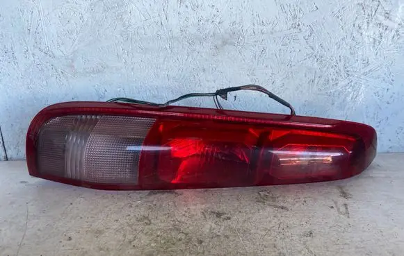 Nissan X-Trail T30 Rear/tail lights B46 4913
