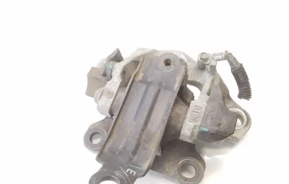 Mazda CX-3 Engine mounting bracket D10G39081