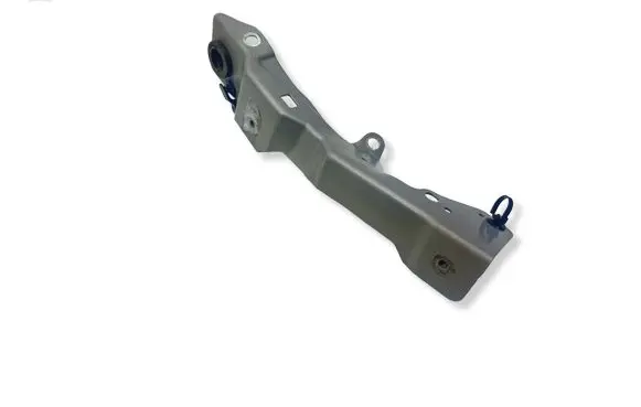 Volvo XC40 Fender mounting bracket 32277537