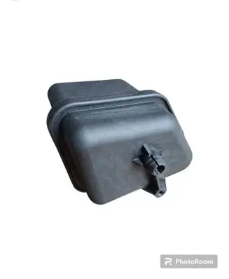 Volkswagen PASSAT B6 Vacuum air tank 03G129808